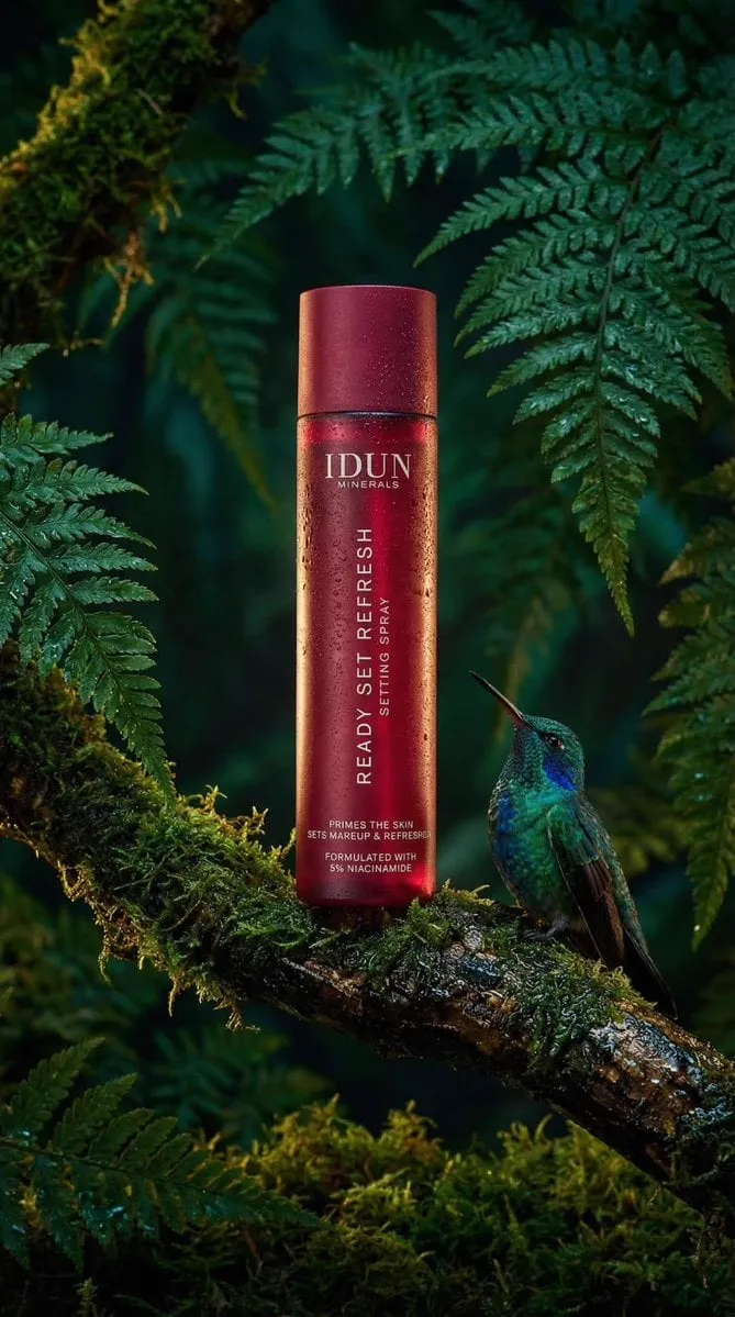 { "subject": { "primary": "Cosmetic spray bottle", "secondary": "Hummingbird",… — 4/4