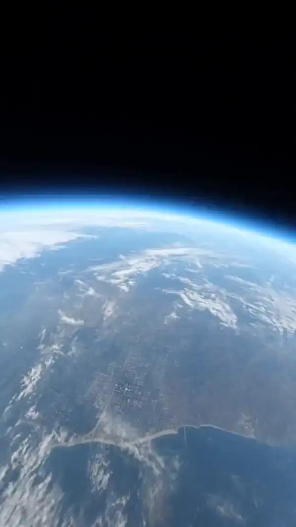 EARTH ZOOM