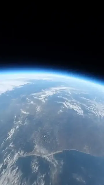 EARTH ZOOM